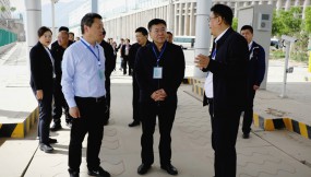  王月成、張鐵強(qiáng)在蘭港投公司調(diào)研并現(xiàn)場(chǎng)辦公